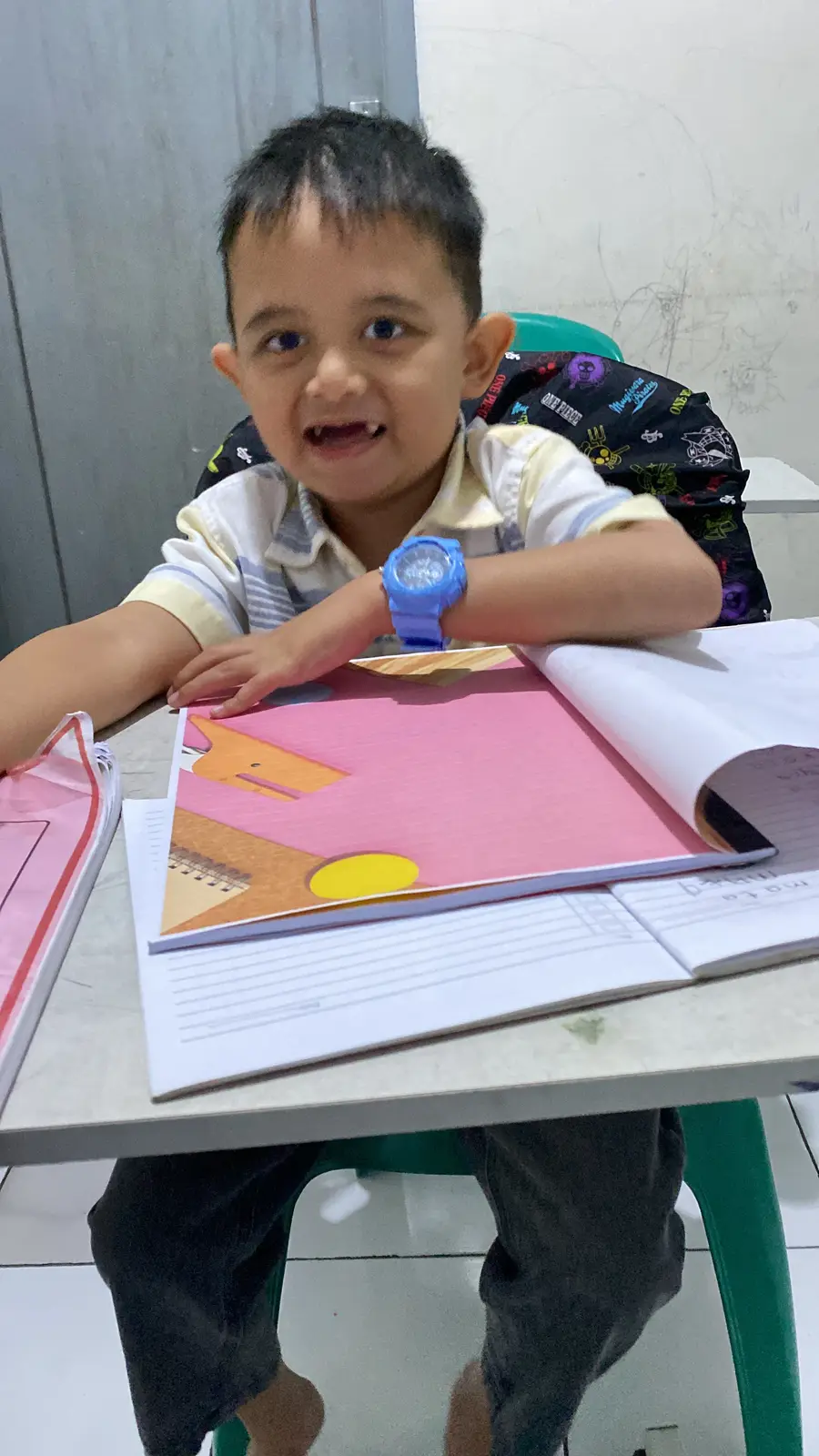 Anak fokus & senang mengerjakan tugasnya